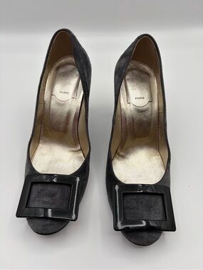 Roger Vivier Belle Vivier Grey Suede Peep Toe Pumps Black Buckle Size 35